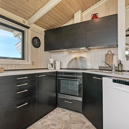 Vakantiehuis Poolhus Kun 200 M Fra Vesterhavet Sj649 *