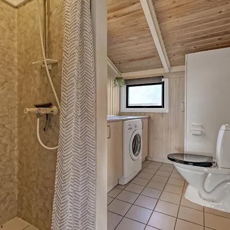 Poolhus Kun 200 M Fra Vesterhavet Sj649 Holiday home