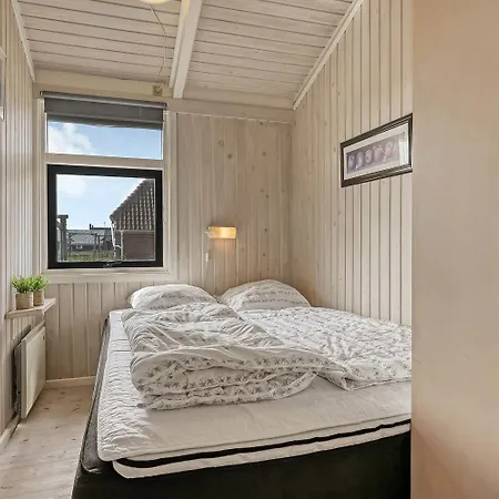 Poolhus Kun 200 M Fra Vesterhavet Sj649 哈博尔